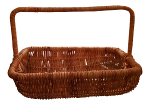 Large, 26in X 18in Vintage Wicker Display Basket With Handle