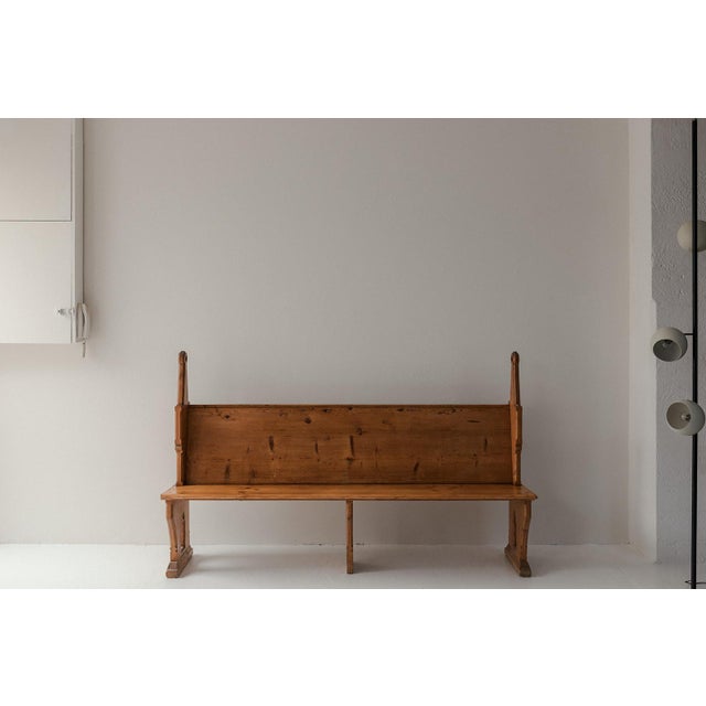 Early 1900’s church bench in solid pine. In good condition.