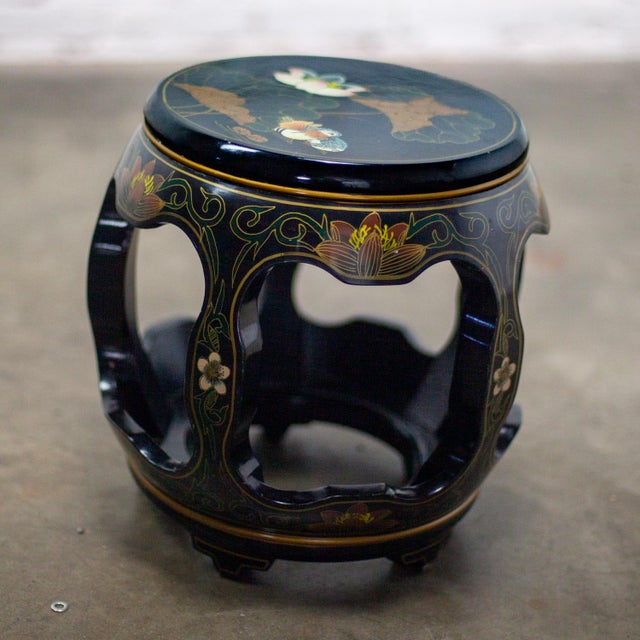 Wood Late 20th Century Chinoiserie Chinese Garden Stool or Small Side Table Black Lacquer W/Asian Details For Sale - Image 7 of 15