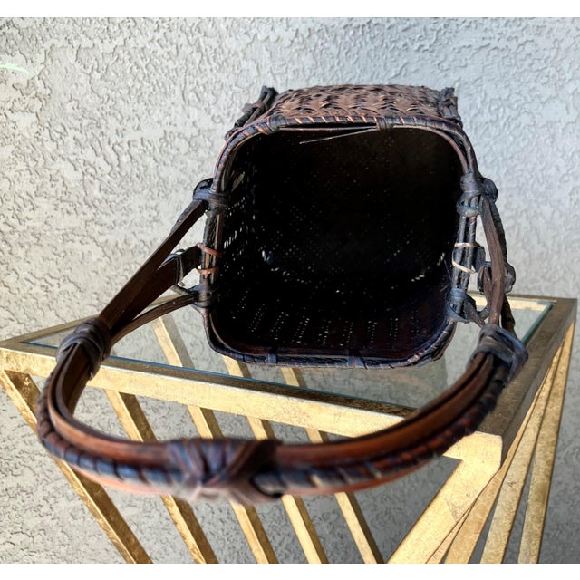 Stylish Mid 20th-Century Arched Tri-Handled Ikebana-Inspired Hanakago (花籠) Basket For Sale - Image 11 of 15