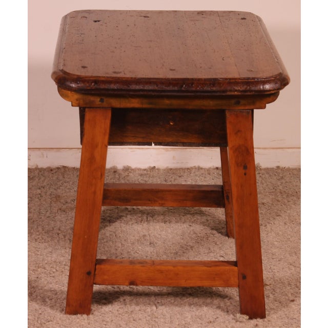 Charming small Spanish table in walnut and pitch pine, dating from the 18th century. A very fine piece with a carved...