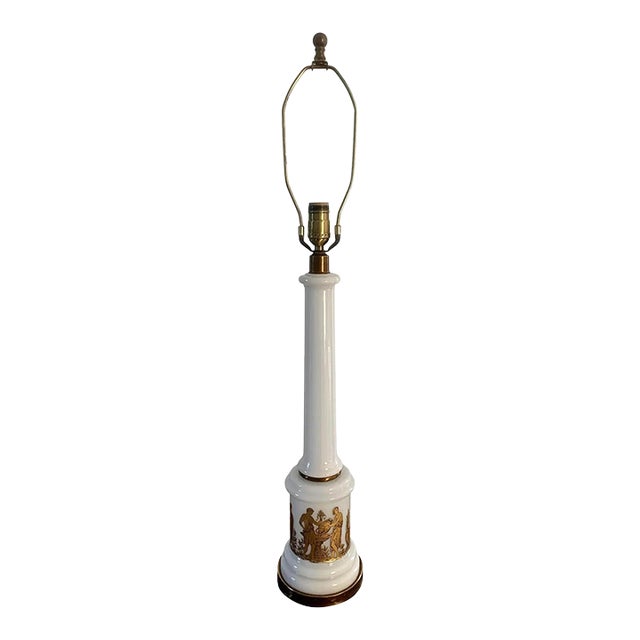 Mid-20th Century Neoclassical Hollywood Regency Tall White and Gold Opaline Table Lamp For Sale