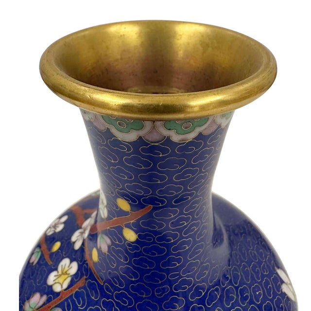 1940s Mid-20th Century Hand-Crafted Antique Chinese Cloisonne Vase For Sale - Image 5 of 12
