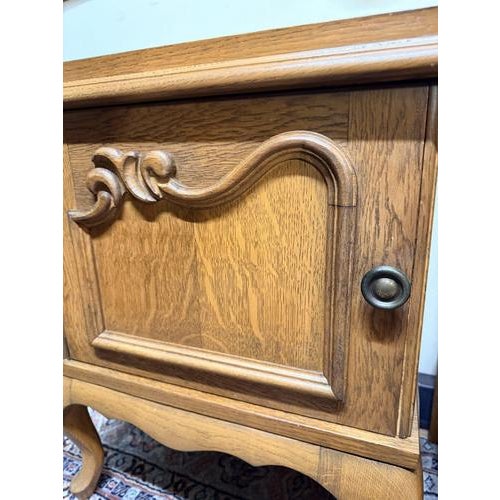 Louis XVI Style Nightstands in Oak, Set of 2 For Sale - Image 5 of 8