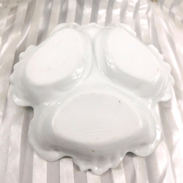 1980s Unmarked Three Section Serving Tray For Sale - Image 4 of 4