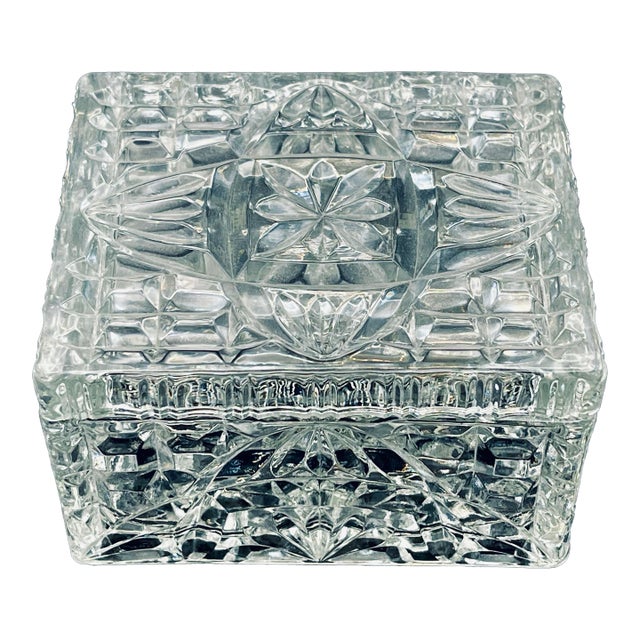Mid 20th Century Anchor Hocking Pressed Glass Trinket Box For Sale