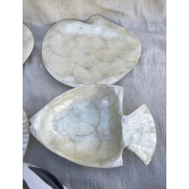 Beautiful set, would be wonderful for hosting especially in the summer!