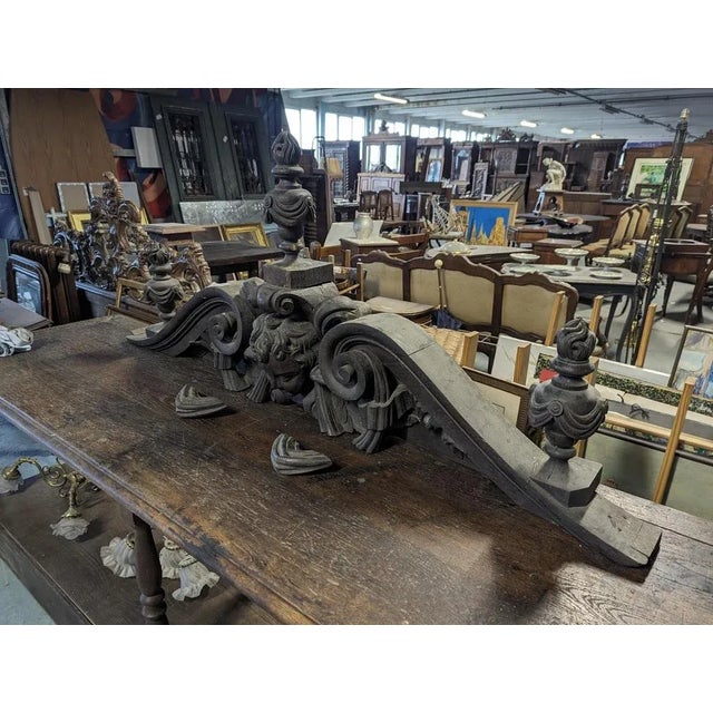 19th Century Architectural Ornament with Cherub Decoration, in Very Good conditions.