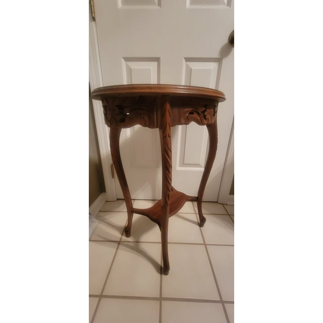 1940's French Louis XV Style Accent Tables With Floral Marquetry Inlay Top - A Pair For Sale - Image 12 of 16