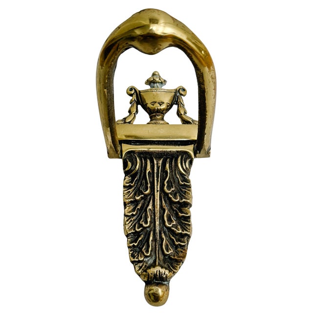 Elevate your home’s curb appeal with this heavy, solid brass vintage door knocker features a beautifully detailed...