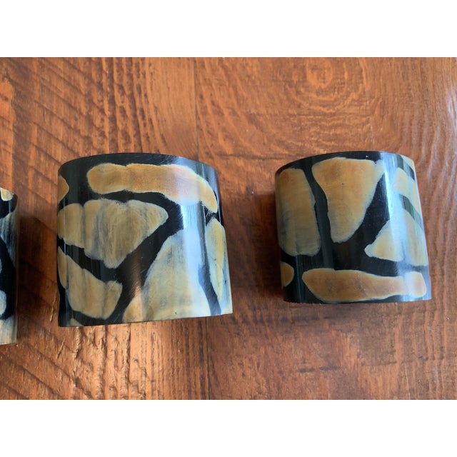 Bone Natural Horn Napkin Rings Set of 4 for Rustic Farmhouse, Organic Modern and British Colonial Tableware. Entertain With Natural Beauty! For Sale - Image 7 of 7