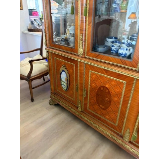 Italian 1960 Superb Quality Italian Display Cabinet Brass Work and Inlay For Sale - Image 3 of 10