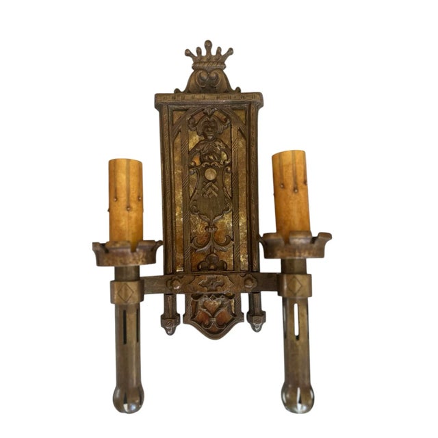 American Early 20th Century Cast Bronze Tudor Style Double Wall Sconces With Mica Backplates For Sale - Image 3 of 4