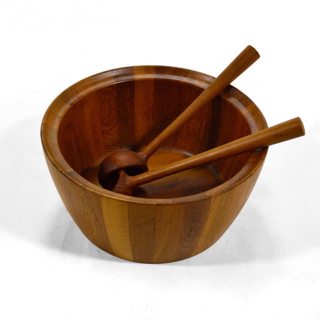 Mid-Century Modern 1900s Danish Modern Oversize Staved Teak Bowl and Servers by Richard Nissen - 3pcs For Sale - Image 3 of 10