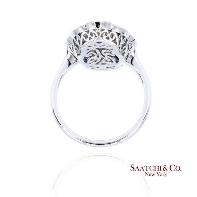 Early 21st Century Elegant 18k White Gold Natural Diamond and Blue Sapphire Ring, Size 6.25 For Sale - Image 5 of 10