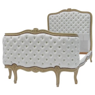 Daybed or Single Bed with Upholstered Button Back, France, Early 20th Century For Sale