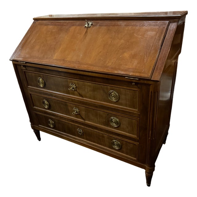 Louis XVI Sloping Desk in Walnut For Sale