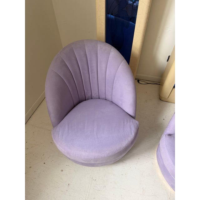 Milo Baughman 1970s Pair of Milo Baughman Clam Shell Swivel Chairs in Lilac For Sale - Image 4 of 11