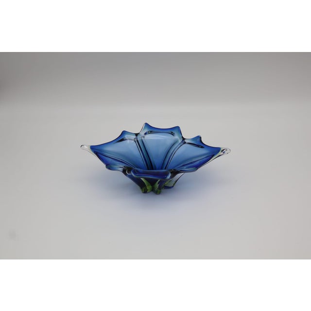 1970s Large Mid-Century Sommerso Murano Glass Bowl, 1970s For Sale - Image 5 of 5