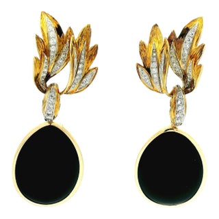 1990s Pair of Italian 18k Gold Onyx and Diamond Drop Statement Earrings For Sale