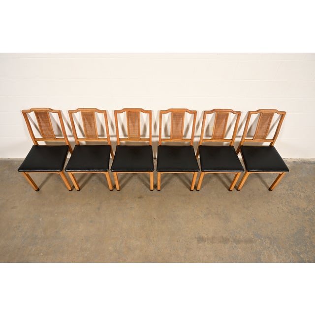 1960s Henredon Style Mid-Century Hollywood Regency Carved Walnut and Cane Dining Chairs, Set of Six For Sale - Image 5 of 15
