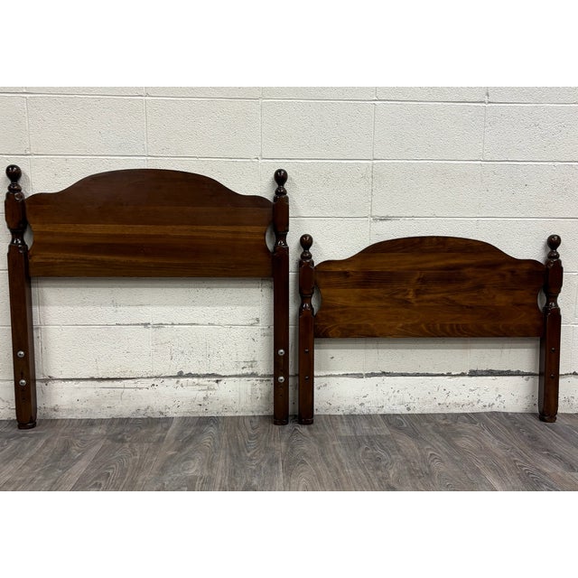 Traditional Vintage Twin Size Traditional Style Cannonball Headboard and Footboard For Sale - Image 3 of 9