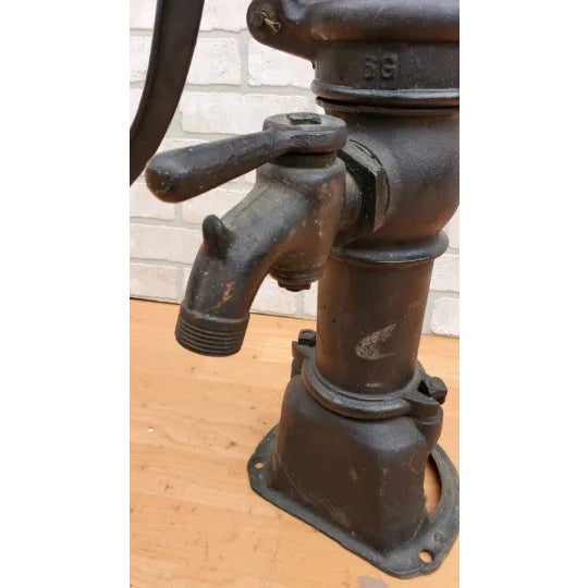 Antique American Black Cast Iron Farm Well Water Pump For Sale - Image 9 of 10