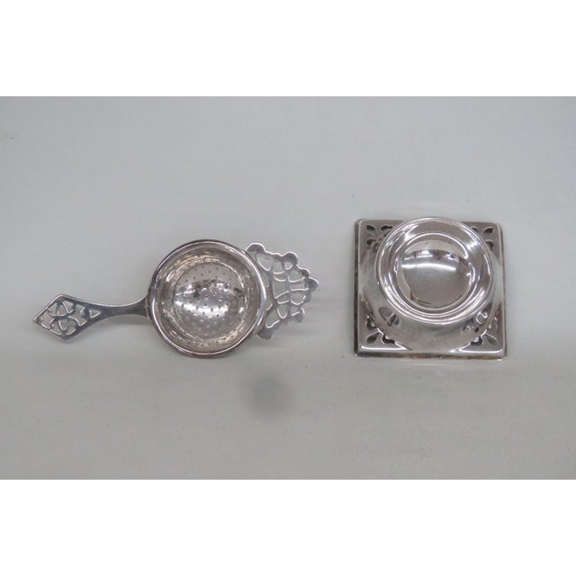 Early 20th Century 1920s Tea Strainer With Drip Stand Epns Silver Plate - 2 pcs For Sale - Image 5 of 13