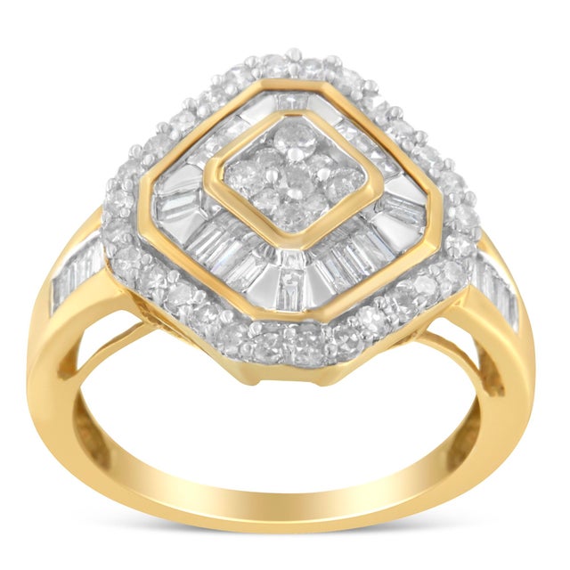 Contemporary 10K Yellow Gold Round and Baguette-Cut Diamond Cocktail Ring (1.0 Cttw, I-J Color, I1-I2 Clarity), Size 7 For Sale - Image 3 of 6