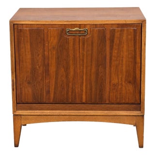 Vintage Lane Mid-Century Modern Walnut Record Storage Cabinet – Style 2066-77 For Sale