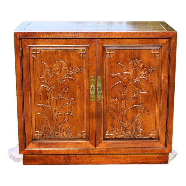 Henredon Chinoiserie Cabinet From the Folio 16 Collection For Sale