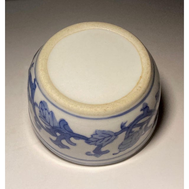 1980s 1980s Chinese Blue and White Porcelain Trinket Boxes a Pair For Sale - Image 5 of 9
