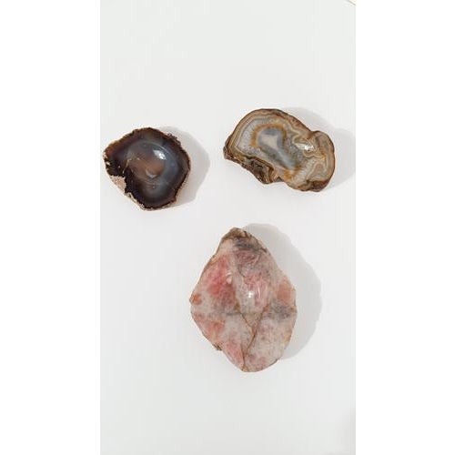 Vintage Freeform Ashtray in Natural Carved Agate with Organic Rough Edges, 1960s For Sale - Image 12 of 16