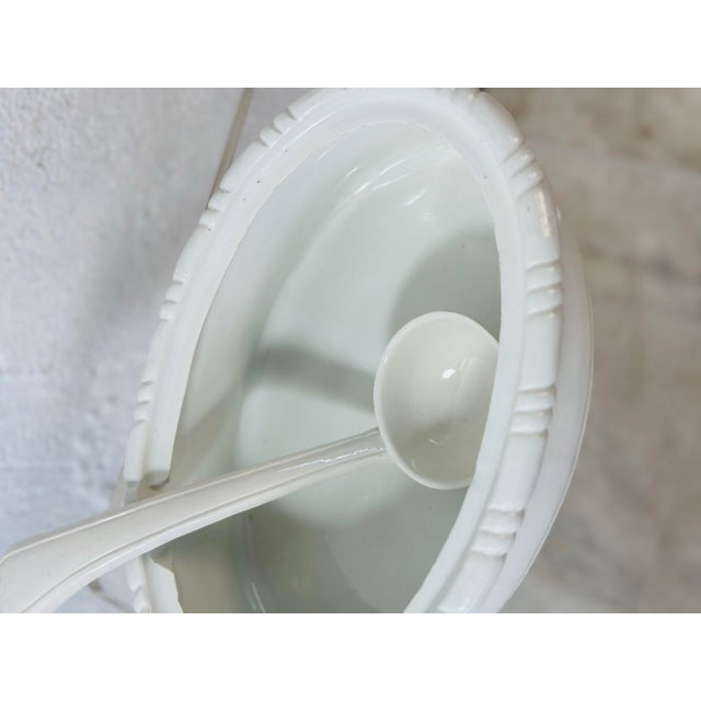 Vintage Italian Magelica Soup Tureen For Sale - Image 4 of 7