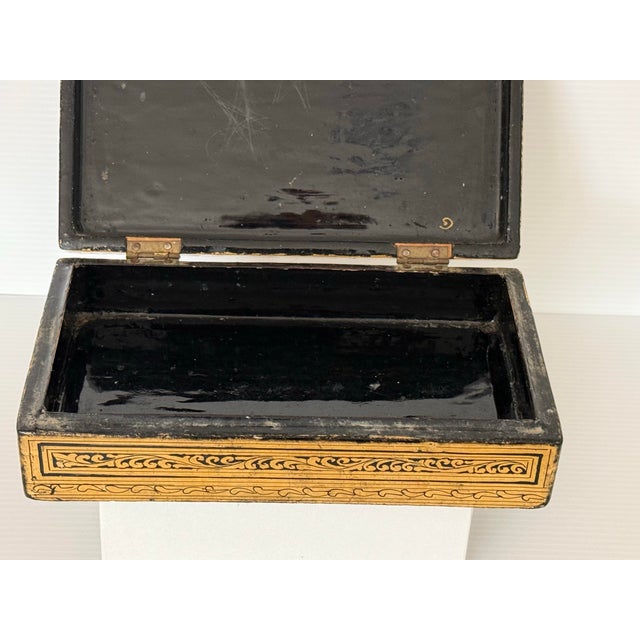 Victorian Anglo-Indian Hand-Gilt Lacquer Jewelry Box, Kashmir Circa 1880 For Sale - Image 11 of 12