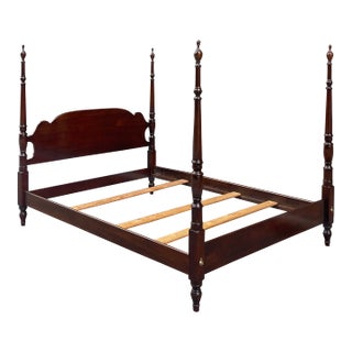 Vintage Statton Furniture Traditional Solid Cherry Queen Poster Bed (Oldtowne) For Sale