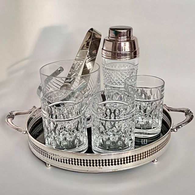 1960s Hollywood Regency Silver Plated Round Gallery Tray With Handles For Sale - Image 12 of 12