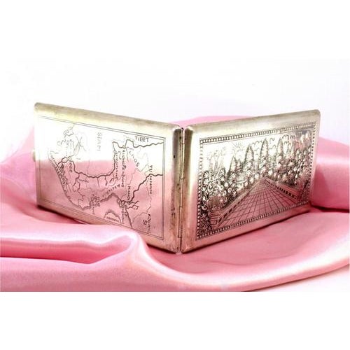 Silver Cigarette Case with Floral and Taj Mahal Reliefs For Sale - Image 4 of 9