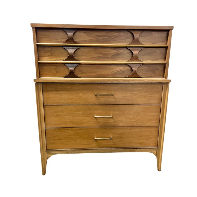 Kent Coffey Vintage Mid Century Modern "Perspecta" Highboy 5 Drawer Tall Dresser by Kent Coffey For Sale - Image 4 of 14