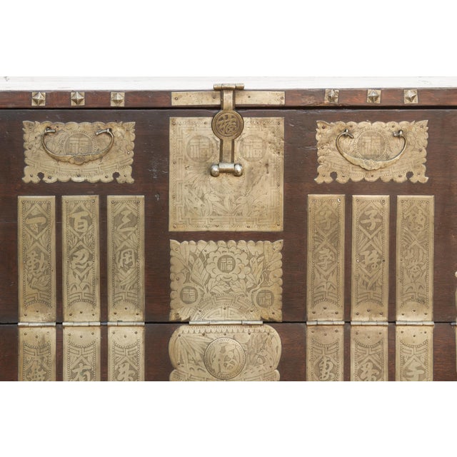 Refined Early 20th Century Korean Bandaji Chest For Sale In Los Angeles - Image 6 of 13