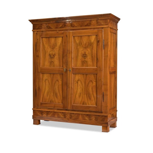 Biedermeier hall cabinet, Rheinhessen, circa 1830; walnut with very beautiful grain on the doors; can be disassembled;...