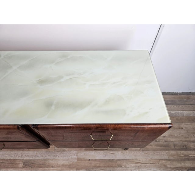 Metal Vintage Chest of 6 Drawers in Mahogany Burl with Glass Top, 1960s For Sale - Image 7 of 18