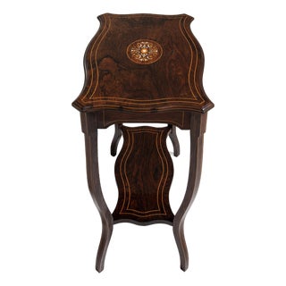 19th Century France Rich Walnut Brown Shaped-Apron Walnut Side Table For Sale