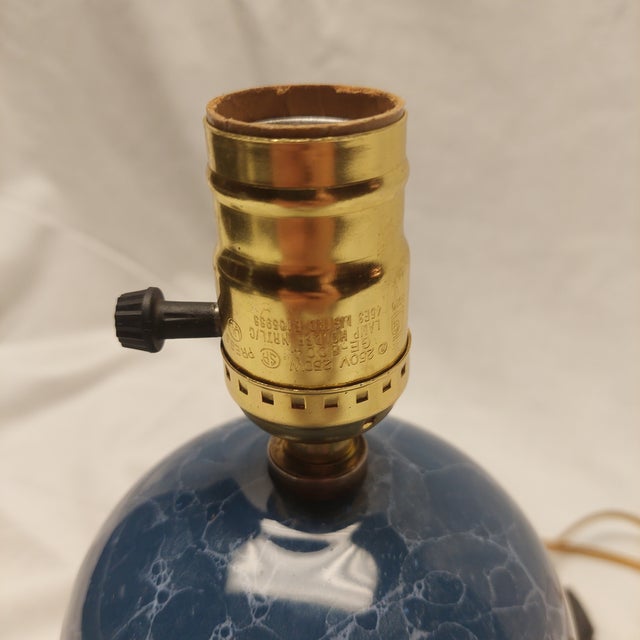 This beautiful ceramic lamp features a marble/soap bubble pattern that is both stunning and versatile for decorating. Its...