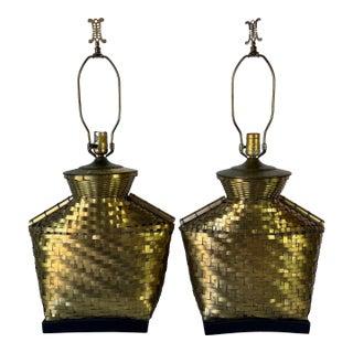 1970's Vintage Chapman Hollywood Regency Asian Style Brass Basketweave Table Lamps – A Pair For Sale