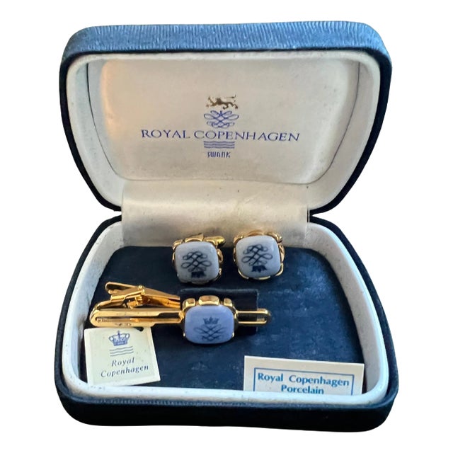 Vintage Royal Danish Copenhagen Gold Plate & Porcelain Cufflinks Circa 1980 For Sale