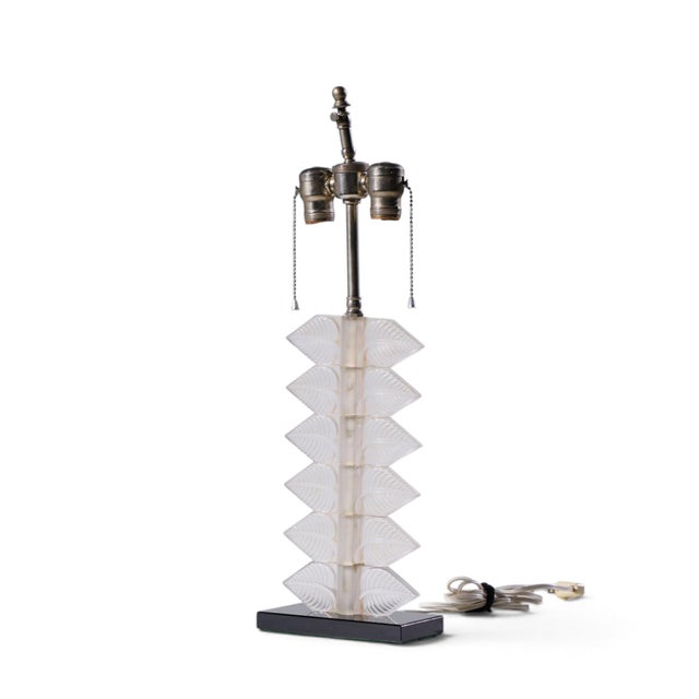 Art Deco Early 20th Century French René Lalique Feuilles French Crystal Table Lamp For Sale - Image 3 of 8