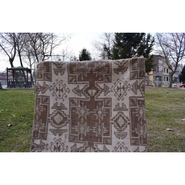 Textile 1970s Distressed Turkish Oushak Handwoven Rug 3′8″ × 6′3″ For Sale - Image 7 of 13