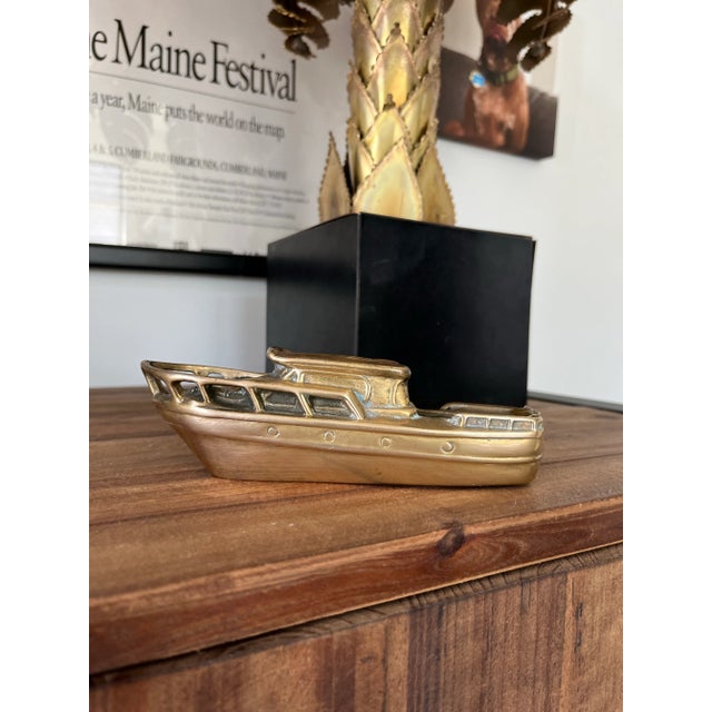 Add a little mid-century, nautical style to your desktop. Original use is to help you roll the tape, but you can pop this...