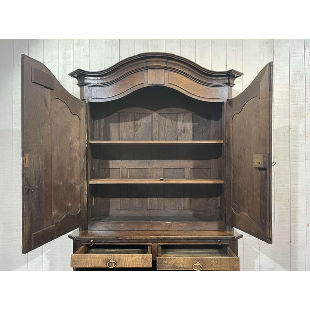 Antique Cabinet in Oak and Chestnut, 1700s For Sale - Image 5 of 18